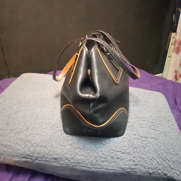 Coach Hamptons black and tan purse - Picture 2 of 8